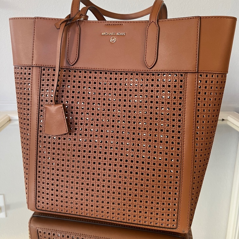 Michael Kors Sinclair Large North South Leather Shopper Tote bag